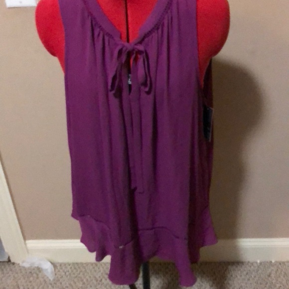 NWT Cute flirty pinkish purple top! - Picture 1 of 4